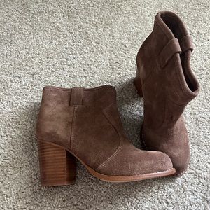New Splendid size 6 booties